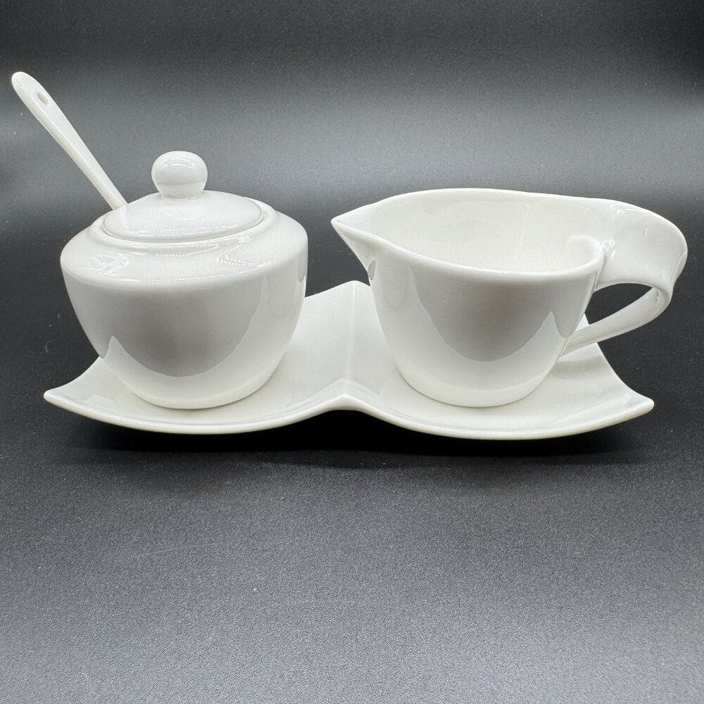 Stokes White Porcelain Sugar and Creamer 5 pces Set